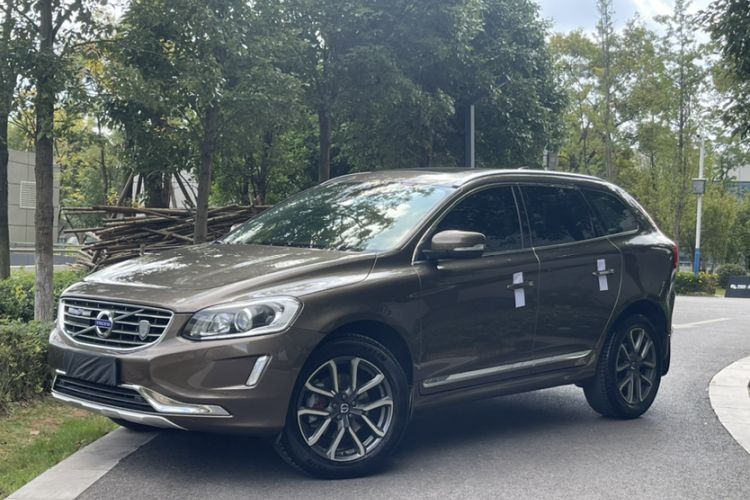 Used Volvo XC60 2017 T5 AWD Smart Upgrade Edition
