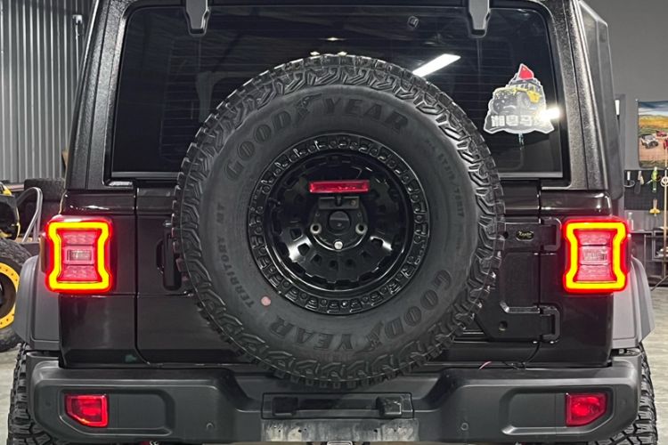 Used Jeep Wrangler 2021 2.0T Robin Hood Four-Door Edition