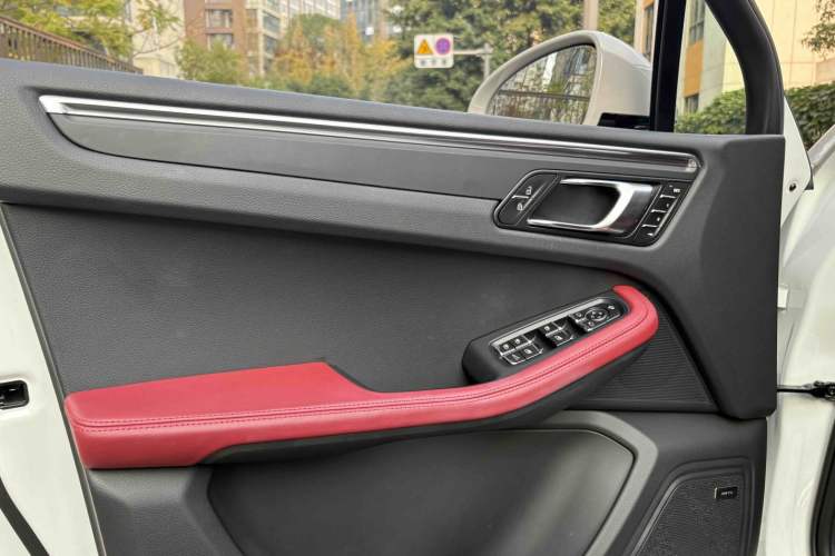 Used Porsche Macan 2024 Macan 2.0T