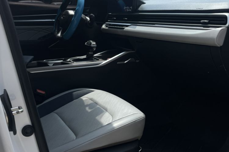 Used Geely Auto Emgrand 2022 4th Generation 1.5L CVT Flagship Model
