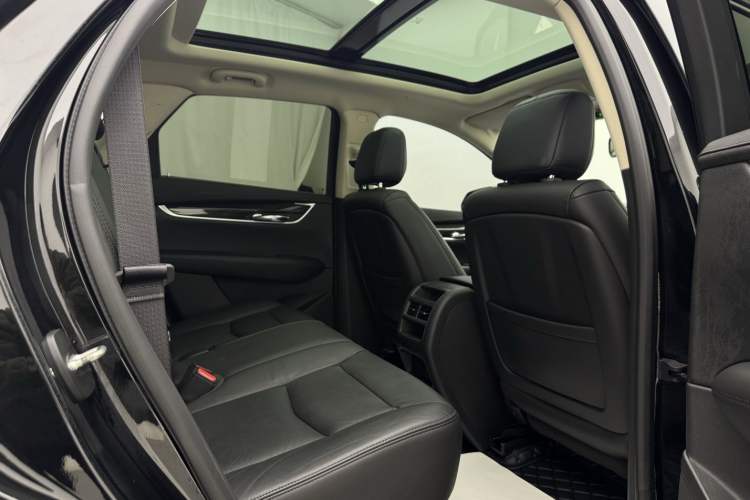 Used Cadillac XT5 2018 25T Luxury Model
