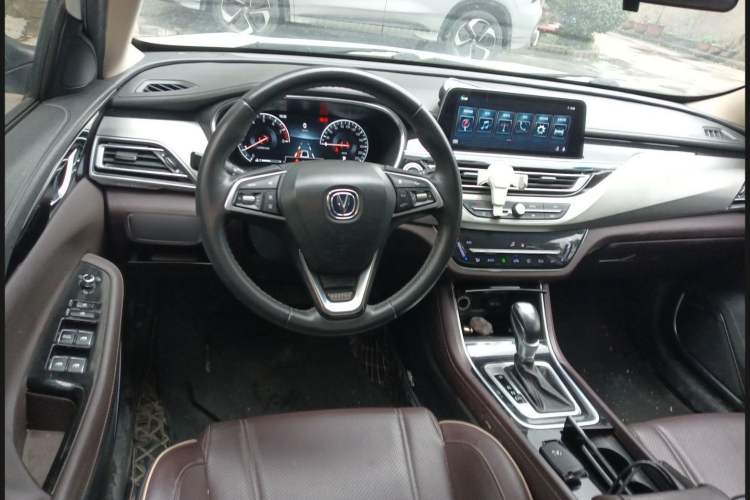 Used CHANGAN Raeton CC 2018 1.5T Automatic Zhiya Model China V Standard
