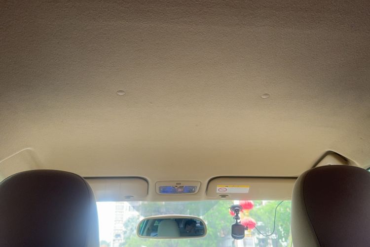 Used Toyota YARiS L Zhi Xuan 2015 1.5E Automatic Charm Edition Headliner