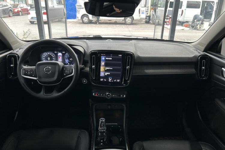 Used Volvo XC40 2021 T4 Four-Wheel Drive Smart Luxury Edition Interior 3