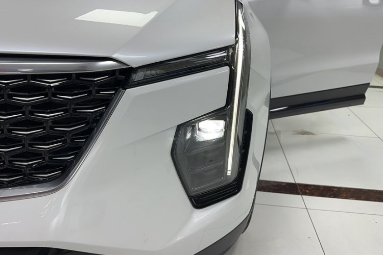 Used Cadillac XT4 2024 28T Two-Wheel-Drive Luxury Version
