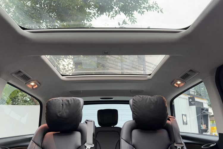 Used Mercedes-Benz V-Class 2021 V 260 L Long-wheelbase Luxury Edition