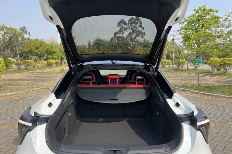 Used Hongqi H6 2024 2.0T ZhiShang Version