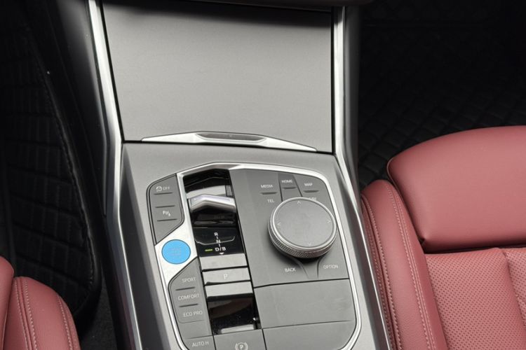 Used BMW i3 2025 eDrive 35 L
