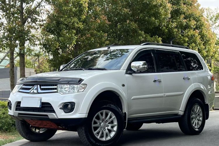 Used Mitsubishi Pajero Sport 2013 3.0L Automatic 4x4 Executive Edition