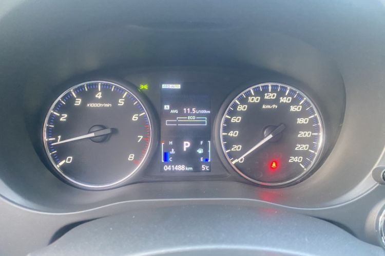 Used Mitsubishi Outlander 2019 2.4L 4x4 Zhi Xiang Edition 7 Seats China VI Standard