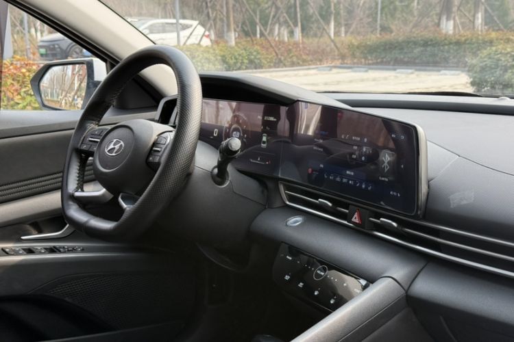 Used Hyundai Elantra 2021 1.5L CVT LUX Prestige Edition