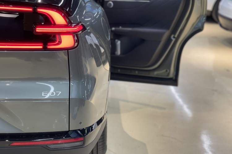 Used CHANGAN NEVO E07 2025 Extended-Range Two-Wheel Drive 39 kWh Max Intelligent Driving Version
