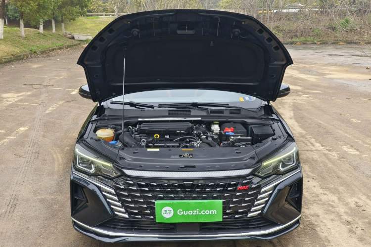 Used Dongfeng Aeolus Yixuan MAX 2023 1.5T Ultra-Stylish Trendsetting Dad Edition
