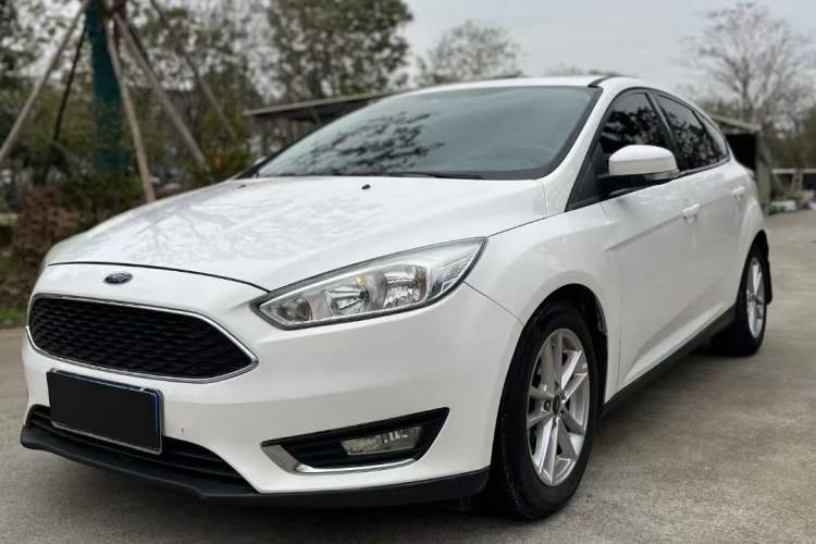 Used Ford Focus 2015 Hatchback EcoBoost 125 Automatic Supreme Style Edition