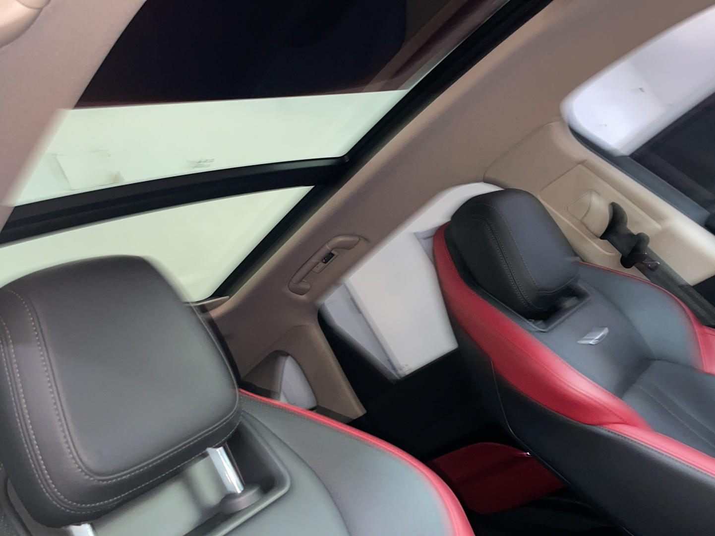 Hongqi HS3 2023 1.5T Two-Wheel Drive Shanwei Edition — снимка 14