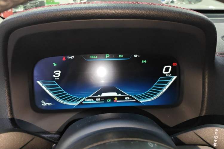 Used BYD Tang New Energy 2019 DM 2.0T All-Wheel Drive Connected Innovation Edition 7 Seats China VI Standard Odometer Close Up