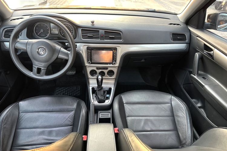 Used Volkswagen Lavida 2013 Revised Version 1.4 TSI DSG Comfort Edition Interior 1