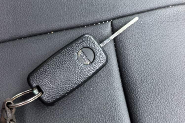 Used FORTHING Lingzhi 2022 M5L 1.6L Utility Model 7 Seats