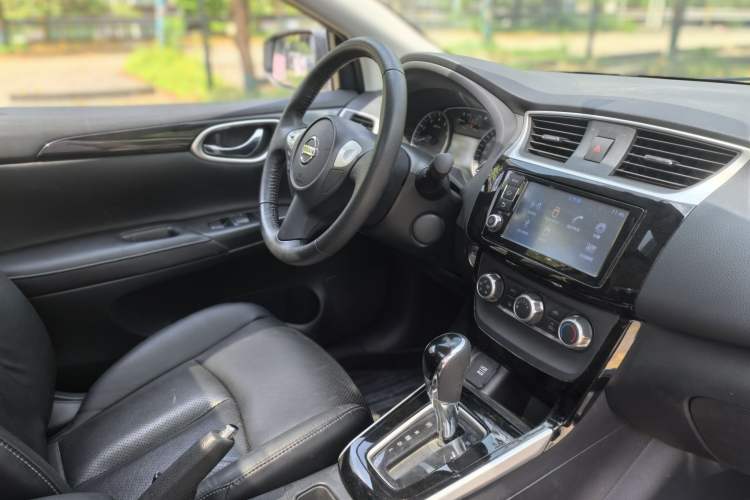 Used Nissan Sylphy 2018 1.6XV CVT Deluxe Edition Interior 12