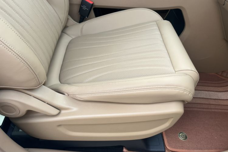 Used JAC Refine RF8 PHEV 2024 Zhiling Edition 1.5T 150KM Prestige Model – Lithium Iron Phosphate Interior 12