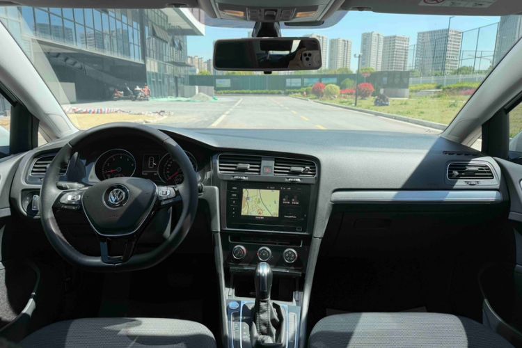 Used Volkswagen Golf 2020 Zhiai Edition 280TSI DSG Comfort Model Headliner