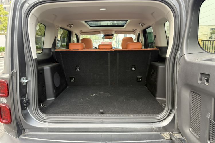 Used Haval H9 2024 2.0T Gasoline All-Wheel-Drive Extreme Edition Trunk