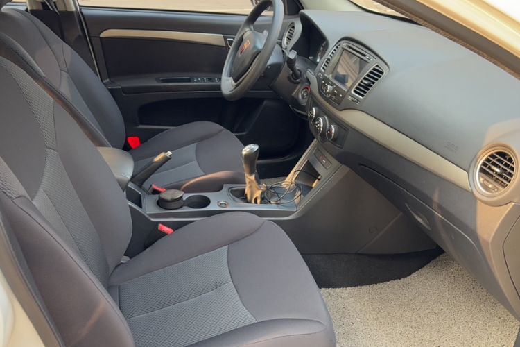 Used Roewe 350 2015 1.5L Manual Luxury Sunroof Edition