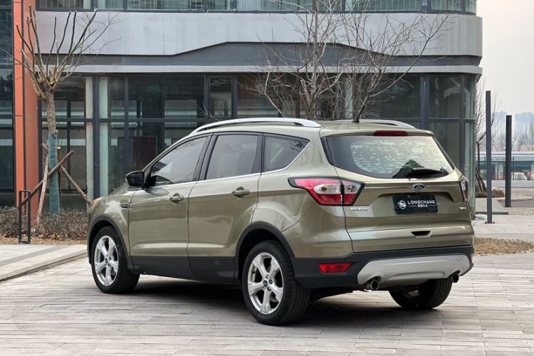 Used Ford Kuga 2017 EcoBoost 180 Two-Wheel-Drive Platinum Edition