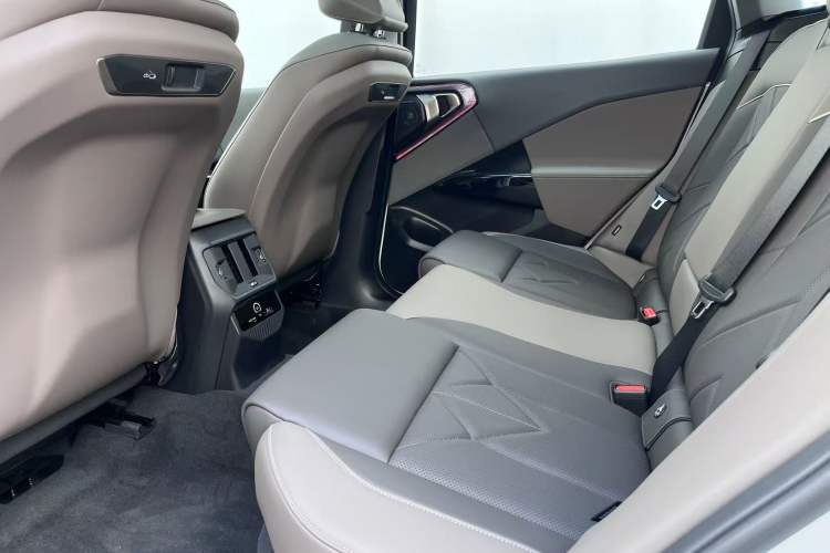 Used BMW X3 2025 xDrive30L Leading Model M Sport Package