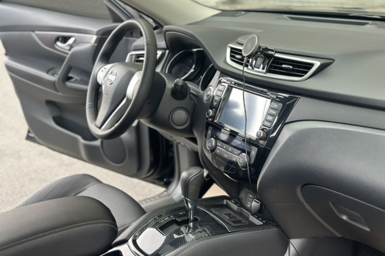 Used Nissan X-Trail 2015 2.0L CVT Comfort MAX Edition 2WD