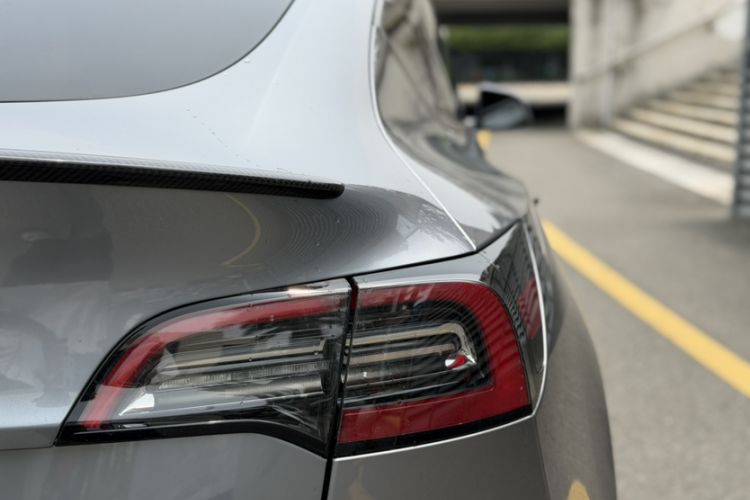 Used Tesla Model Y 2024 Long-Range All-Wheel-Drive Version
