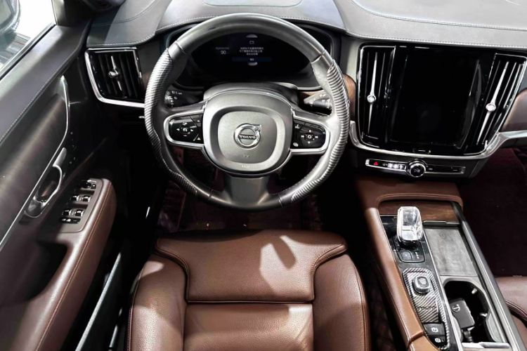 Used Volvo S90 2023 B5 Zhiyuan Luxury Edition
