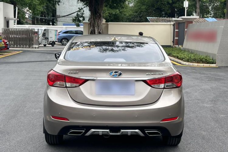 Used Hyundai Elantra (5th Generation / Langdong) 2015 1.6L Automatic Fashion Model