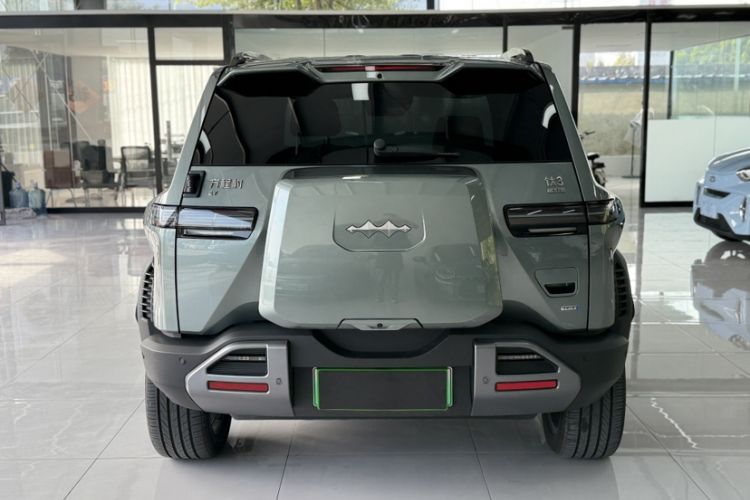 Used Formula Leopard Titanium 3 2025 501 km All-Wheel Drive Intelligent Driving Max Edition