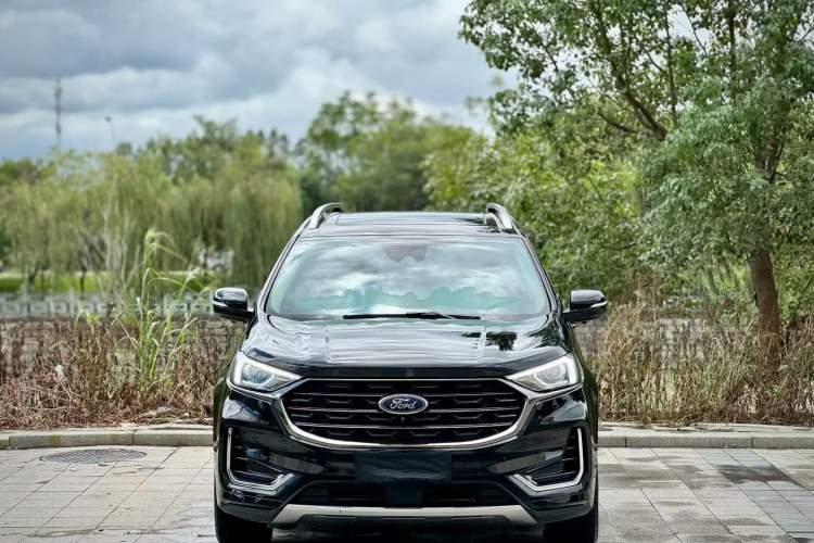 Used Ford Edge 2021 PLUS EcoBoost 245 Two-Wheel-Drive Titanium 7-Seater