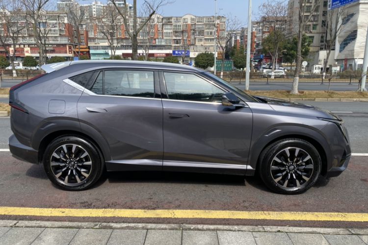 Used GAC Trumpchi EMKOO 2022 2.0T Neutron Star Max Edition
