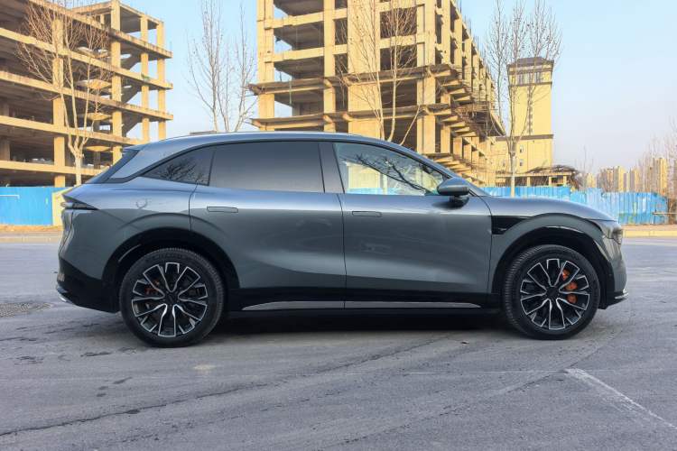 Used Zeekr 7X 2025 100 kWh Long-Range Rear-Wheel Drive with Intelligent Driving Features