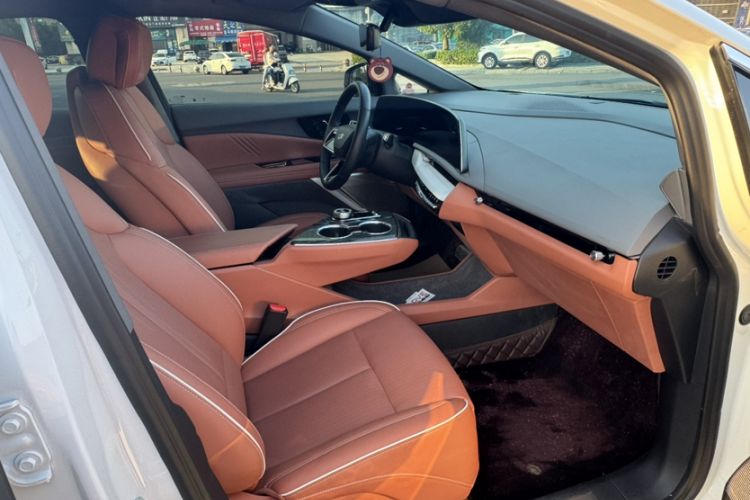 Used Cadillac OPTIQ 2024 Standard Range Version