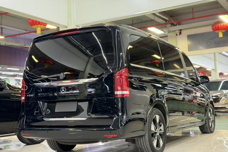 Used Mercedes-Benz V-Class 2016 V 260 Avantgarde Edition