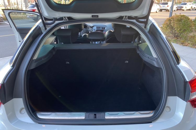 Used DS 5 2015 1.6T Luxury Edition THP160