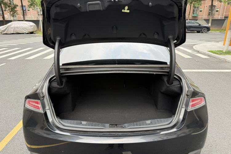 Used Lincoln MKZ 2020 2.0T Deluxe Edition Trunk