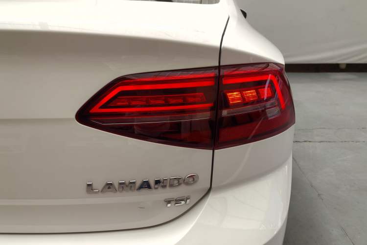 Used Volkswagen Lamando 2019 230TSI DSG Fashion Edition China VI