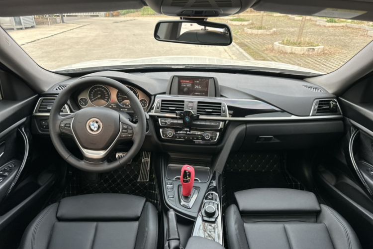 Used BMW 3 Series GT 2018 320i Sport Edition