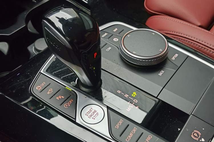 Used BMW X3 2022 Second Facelift xDrive30i Leading Edition M Night Sky Package Gear Lever