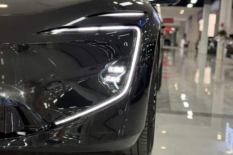 Used Avatr 12 2026 Ultra Pure-Electric All-Wheel-Drive Version Exterior 6