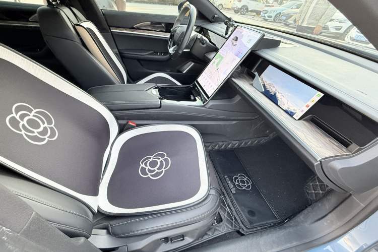 Used NETA S 2023 All-Electric 520 km Range Rear-Drive Version