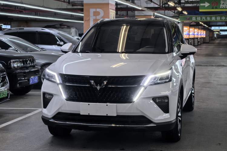 Used Wuling Asta 2022 2.0L DHT Electric-Speed Version Exterior 1