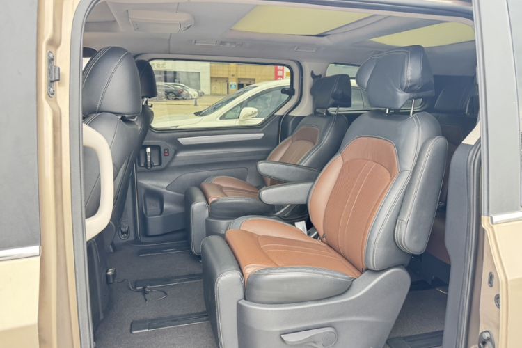 Used SAIC MAXUS G10 2014 2.0T Automatic Luxury Executive Edition
