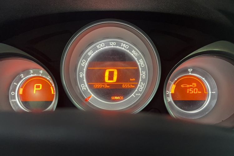 Used Citroen C4L 2014 1.6THP Intelligent Drive Automatic Dynamic Model Odometer Close Up