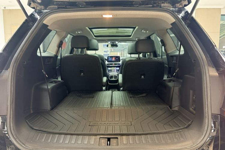 Used Hyundai Santa Fe 2020 380 TGDi Automatic Two-Wheel Drive GLS Luxury Edition Trunk